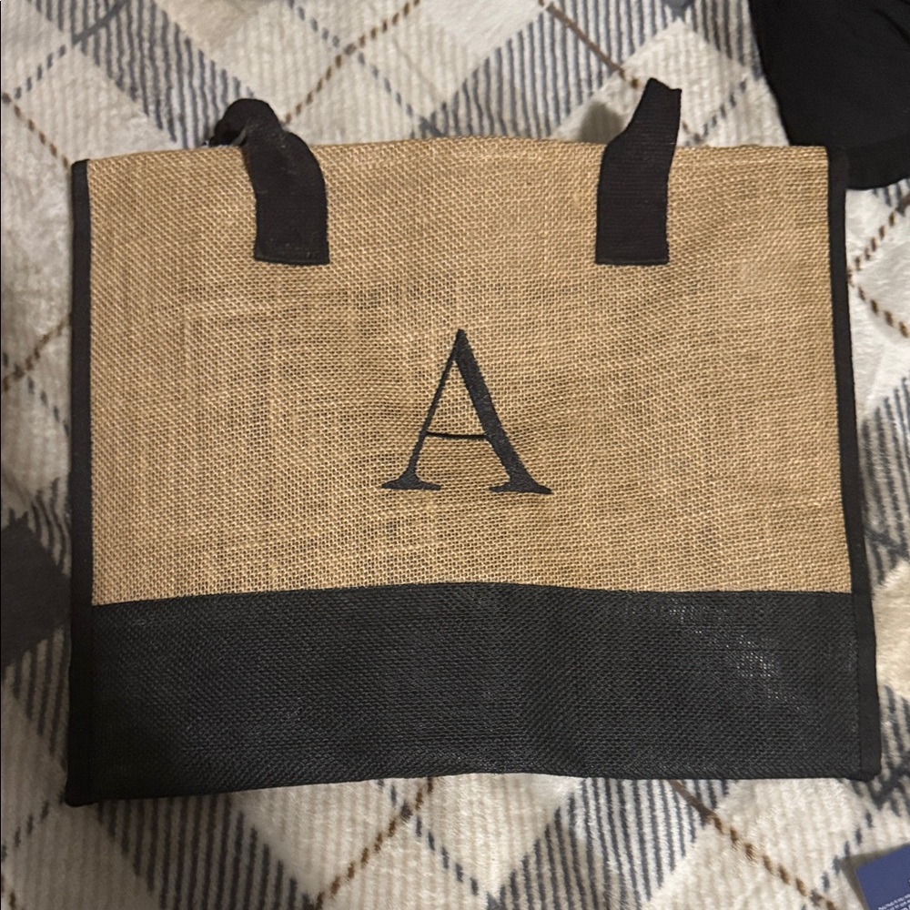 Stylish Black and Tan Travel Bag